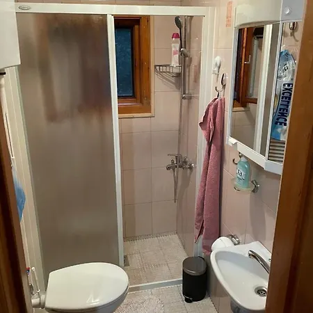 Hisa Pod Rogatcem Nyaraló Luče